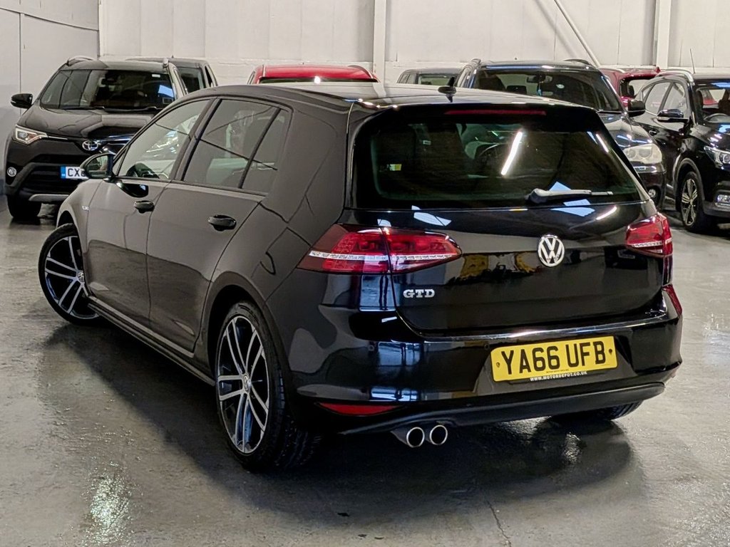 Used Volkswagen Golf 2017 for sale - 77636793: Photo 2