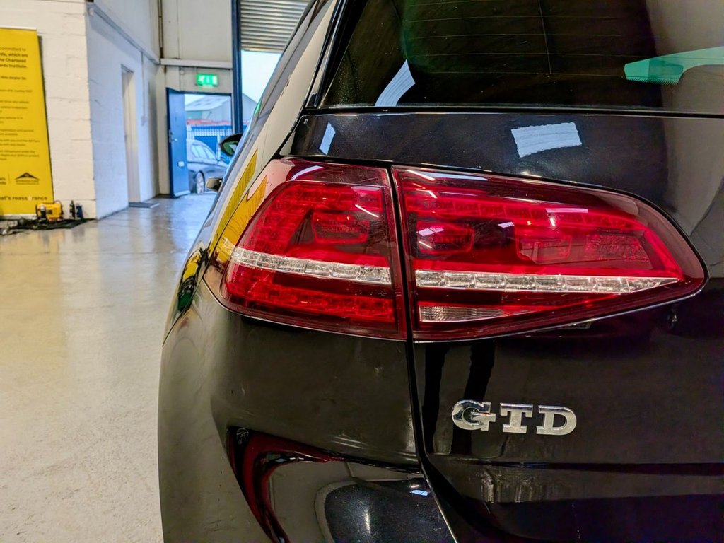 Used Volkswagen Golf 2017 for sale - 77636793: Photo 33