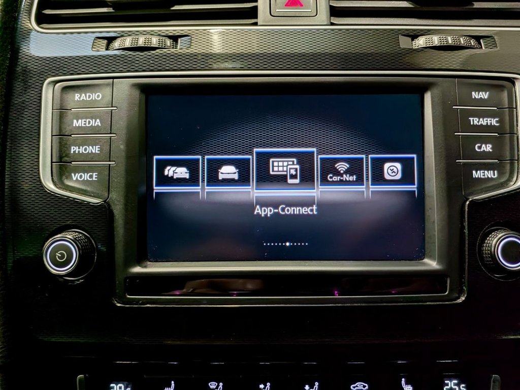 Used Volkswagen Golf 2017 for sale - 77636793: Photo 39