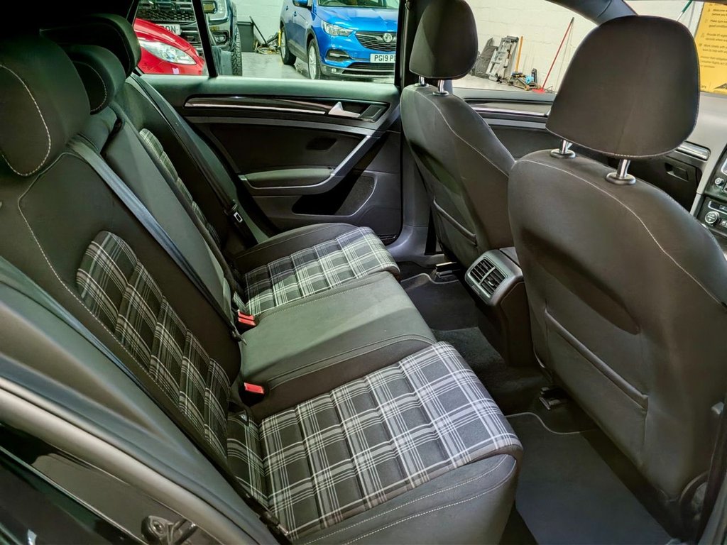 Used Volkswagen Golf 2017 for sale - 77636793: Photo 4