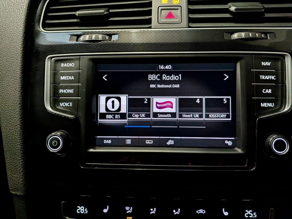 Used Volkswagen Golf 2017 for sale - 77636793: Photo 40