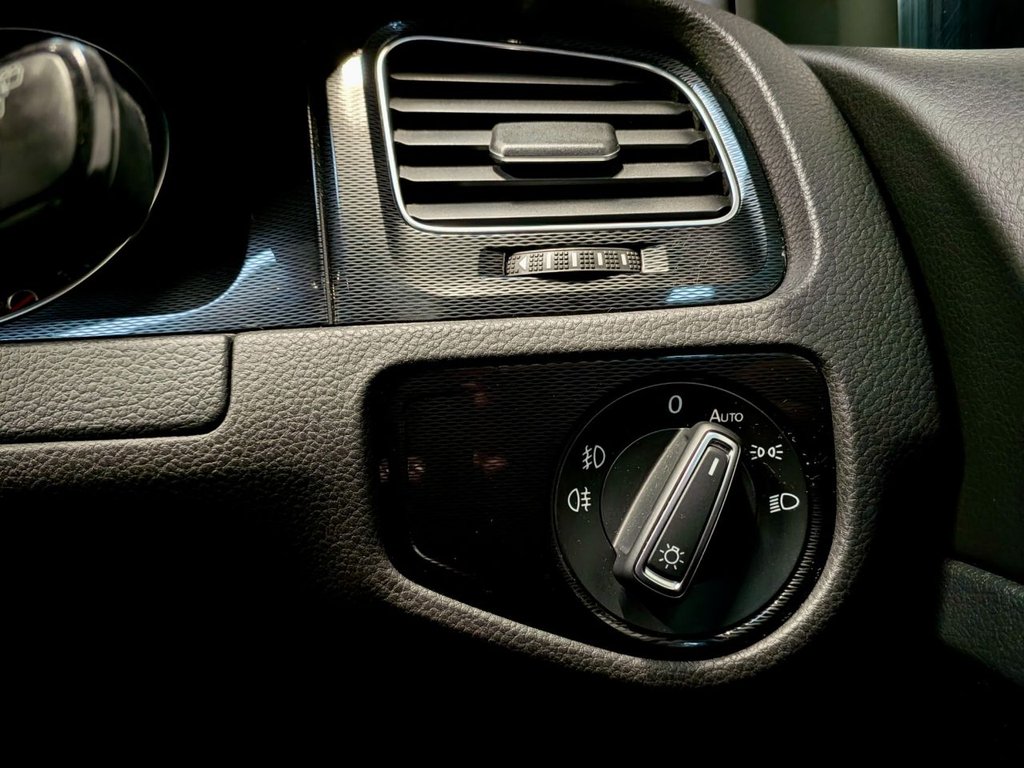 Used Volkswagen Golf 2017 for sale - 77636793: Photo 45