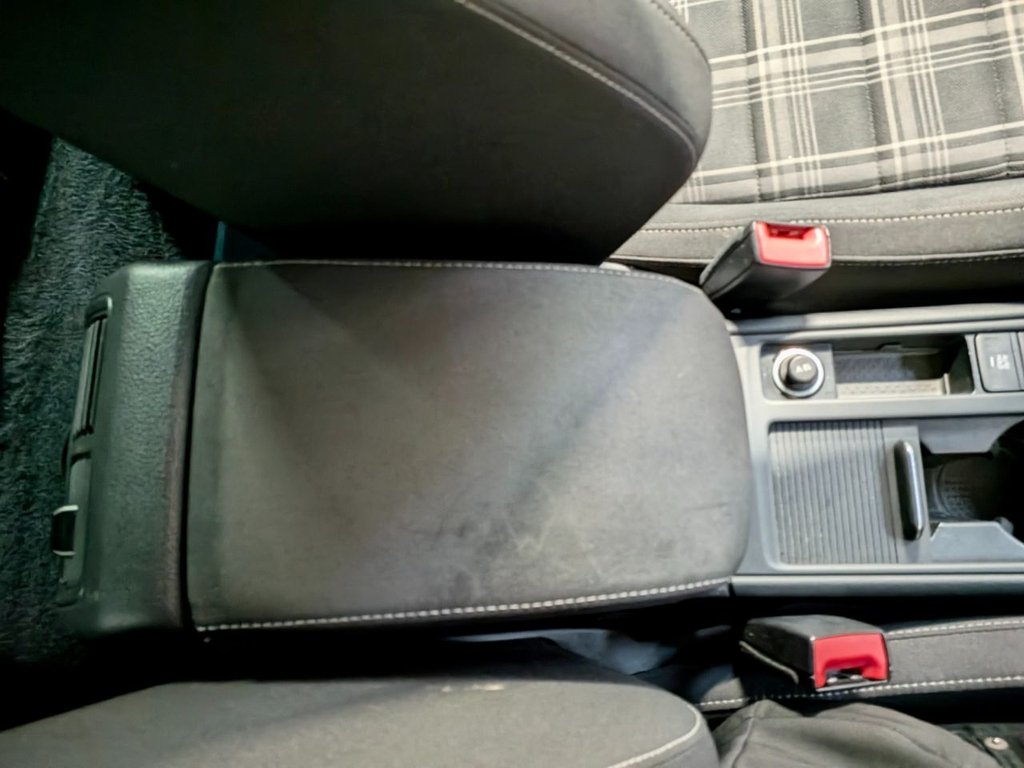 Used Volkswagen Golf 2017 for sale - 77636793: Photo 48