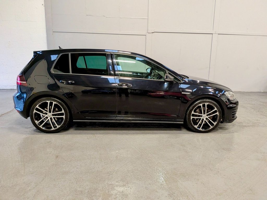 Used Volkswagen Golf 2017 for sale - 77636793: Photo 5