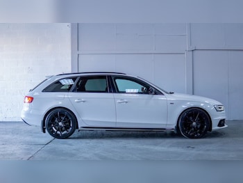 Used Audi A4 Avant 2015 for sale - 76698501: Photo