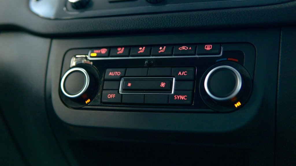 Used Volkswagen Tiguan 2012 for sale - 77096727: Photo 44