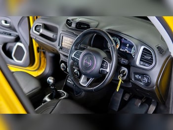 Used Jeep Renegade 2015 for sale - 78637886: Photo