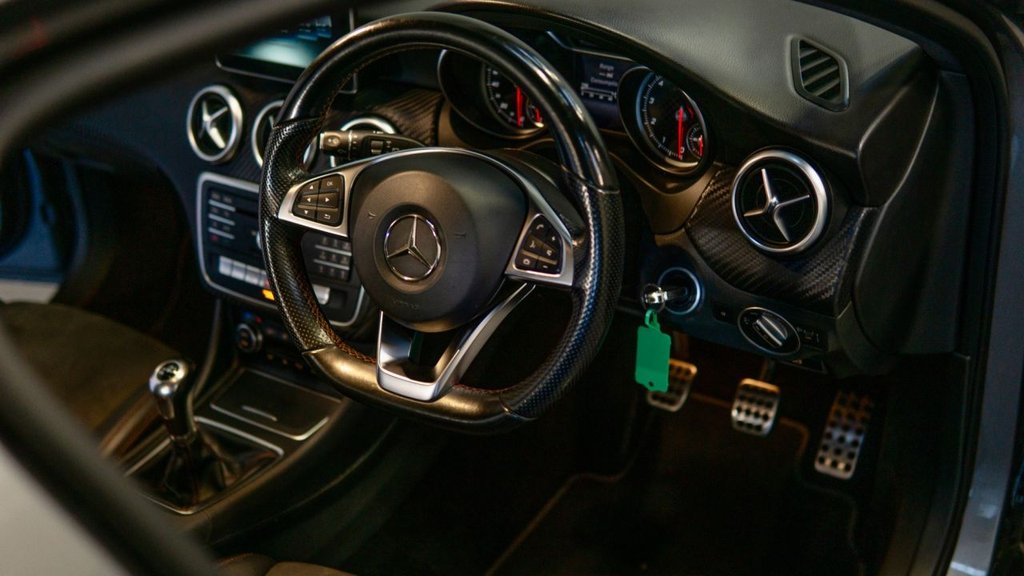 Used Mercedes-Benz A-Class 2015 for sale - 76927527: Photo 4