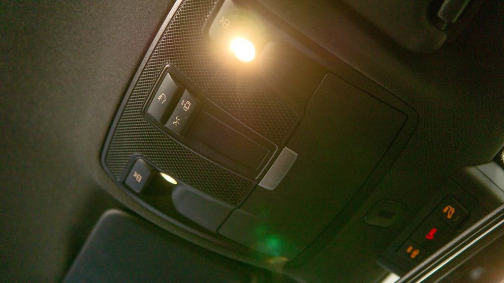 Used Mercedes-Benz A-Class 2015 for sale - 76927527: Photo 40