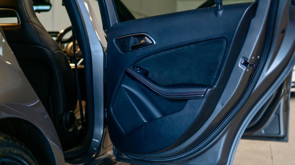 Used Mercedes-Benz A-Class 2015 for sale - 76927527: Photo 48