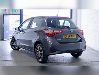 Used Toyota Yaris 2019 for sale - 79089946: Photo