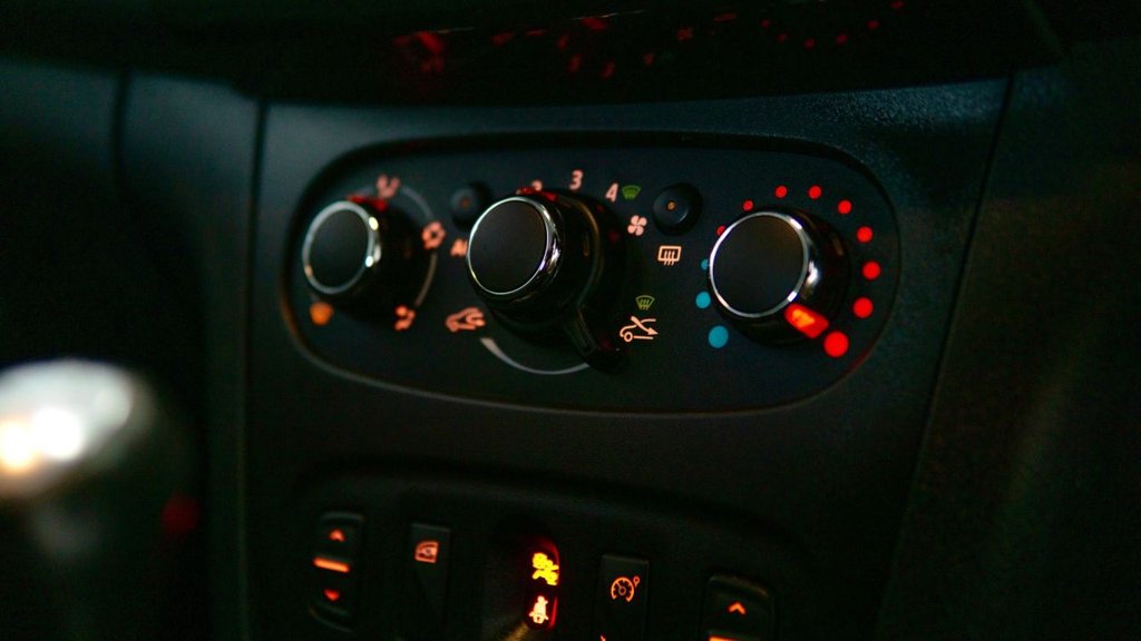 Used Dacia Sandero 2013 for sale - 77583624: Photo 34