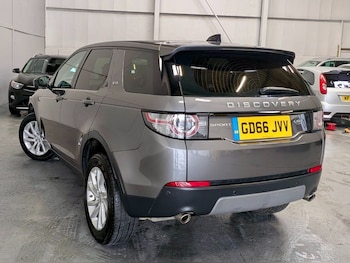 Used Land Rover Discovery Sport 2016 for sale - 77520791: Photo