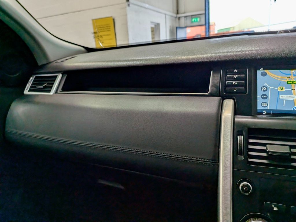 Used Land Rover Discovery Sport 2016 for sale - 77520791: Photo 32