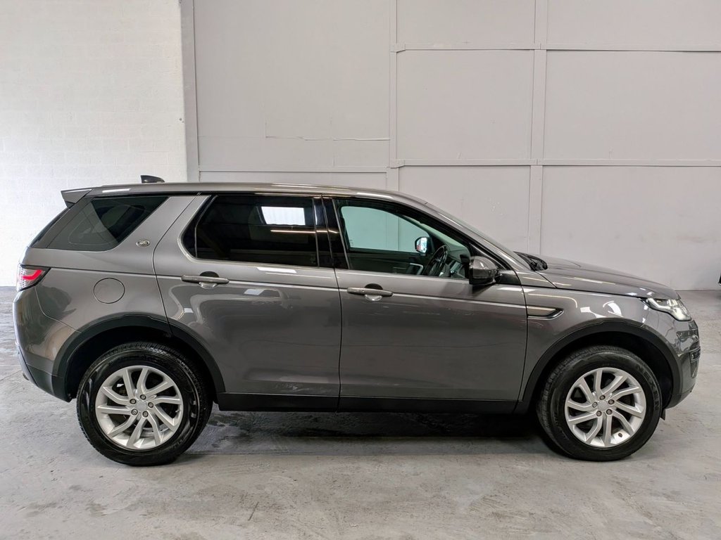 Used Land Rover Discovery Sport 2016 for sale - 77520791: Photo 4