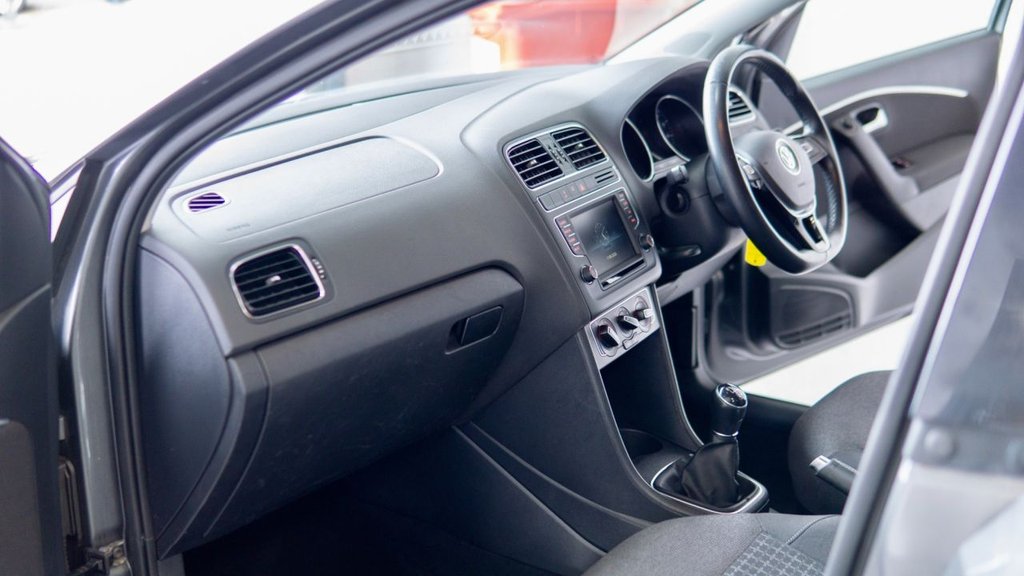 Used Volkswagen Polo 2016 for sale - 78215787: Photo 31