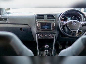 Used Volkswagen Polo 2016 for sale - 78215787: Photo