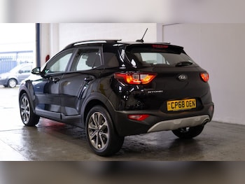 Used Kia Stonic 2018 for sale - 77463609: Photo