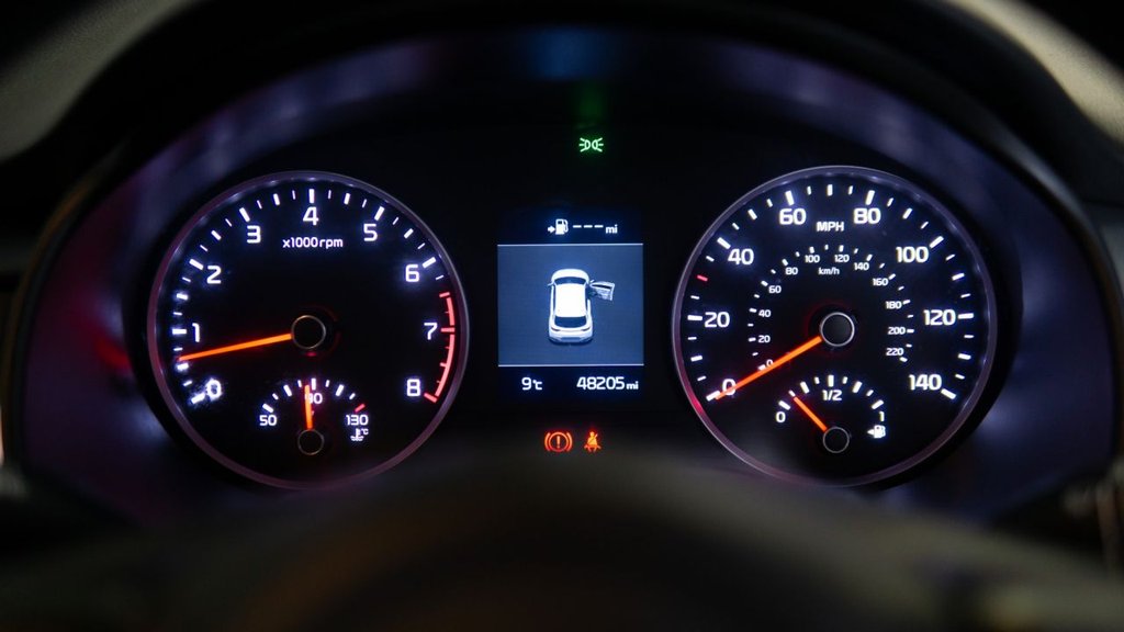 Used Kia Stonic 2018 for sale - 77463609: Photo 30