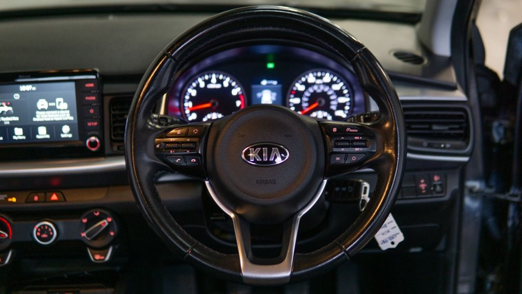 Used Kia Stonic 2018 for sale - 77463609: Photo 33