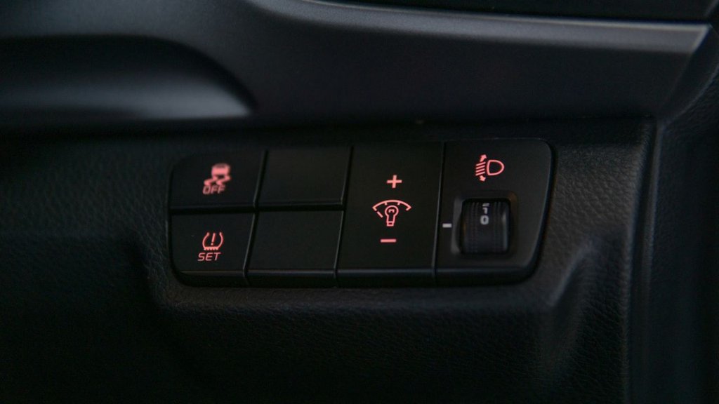 Used Kia Stonic 2018 for sale - 77463609: Photo 35