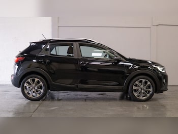 Used Kia Stonic 2018 for sale - 77463609: Photo