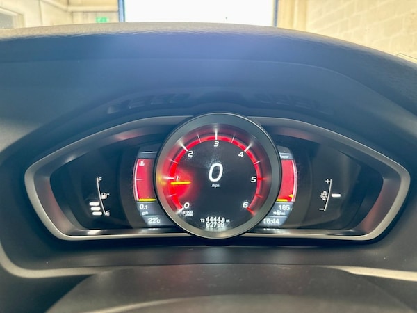 Used Volvo V40 2015 for sale - 75503115: Photo 12