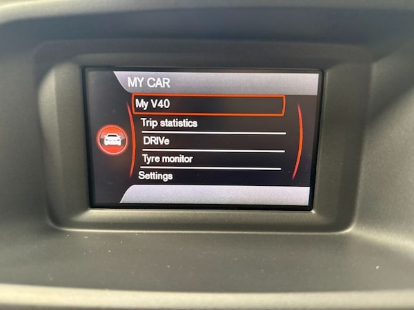 Used Volvo V40 2015 for sale - 75503115: Photo 15