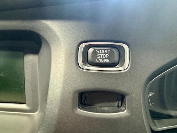 Used Volvo V40 2015 for sale - 75503115: Photo 22
