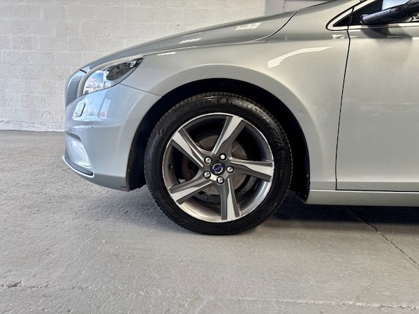 Used Volvo V40 2015 for sale - 75503115: Photo 29