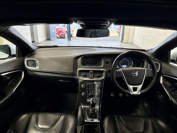 Used Volvo V40 2015 for sale - 75503115: Photo 40