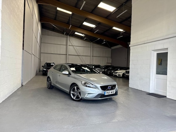 Used Volvo V40 2015 for sale - 75503115: Photo 41