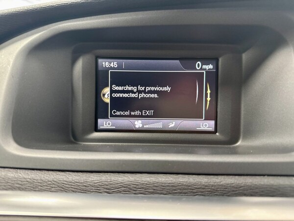 Used Volvo V40 2015 for sale - 75503115: Photo 46