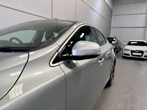 Used Volvo V40 2015 for sale - 75503115: Photo 49