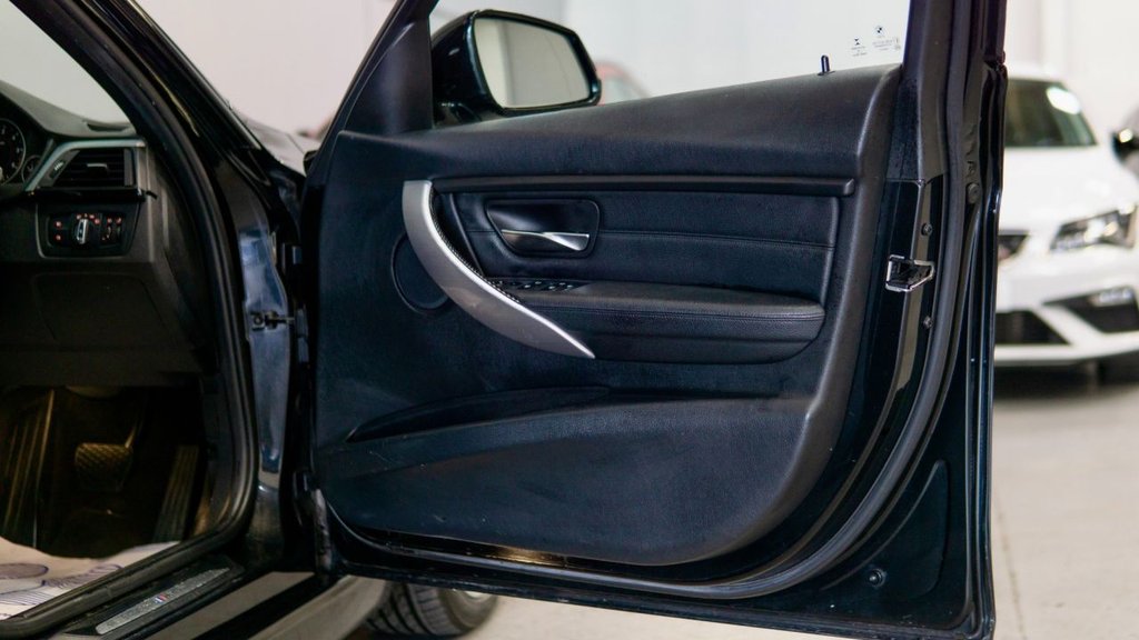 Used BMW 3 Series 2014 for sale - 77133649: Photo 31