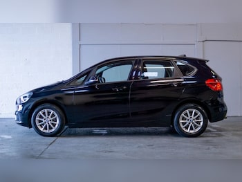 Used BMW 2 Series 2017 for sale - 77231998: Photo