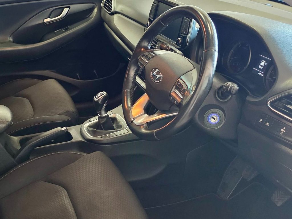 Used Hyundai i30 2017 for sale - 76185608: Photo 14