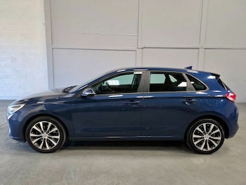Used Hyundai i30 2017 for sale - 76185608: Photo
