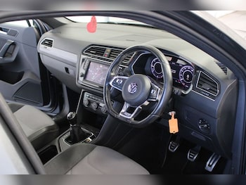 Used Volkswagen Tiguan 2017 for sale - 79506310: Photo