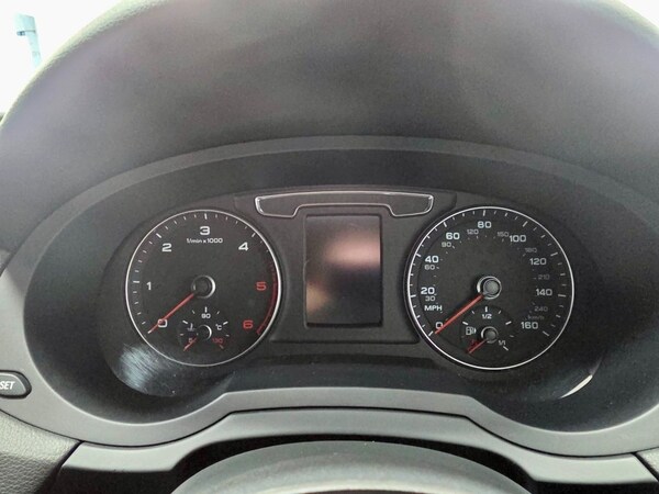 Used Audi Q3 2015 for sale - 76303485: Photo 23