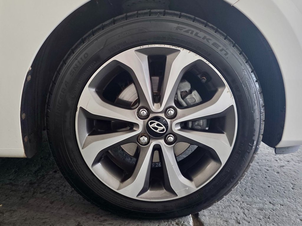 Used Hyundai i10 2017 for sale - 76210145: Photo 10