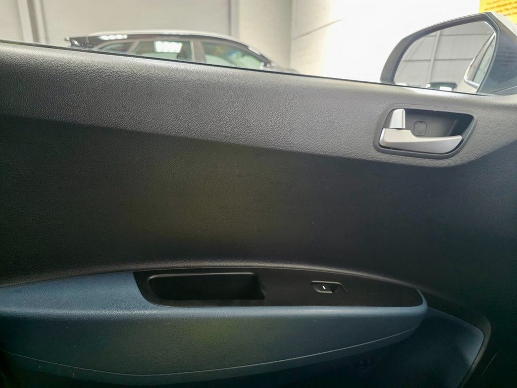 Used Hyundai i10 2017 for sale - 76210145: Photo 22