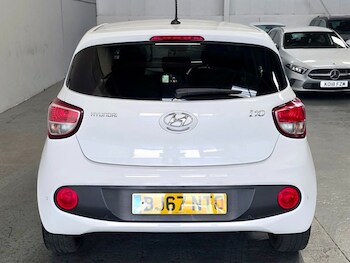 Used Hyundai i10 2017 for sale - 76210145: Photo