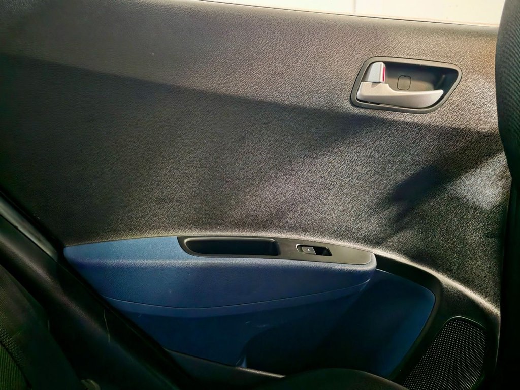 Used Hyundai i10 2017 for sale - 76210145: Photo 43