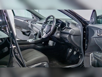Used Honda Civic 2017 for sale - 78792820: Photo