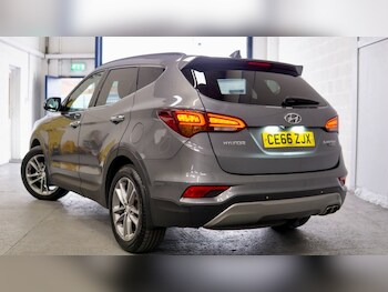 Used Hyundai Santa Fe 2016 for sale - 77771065: Photo