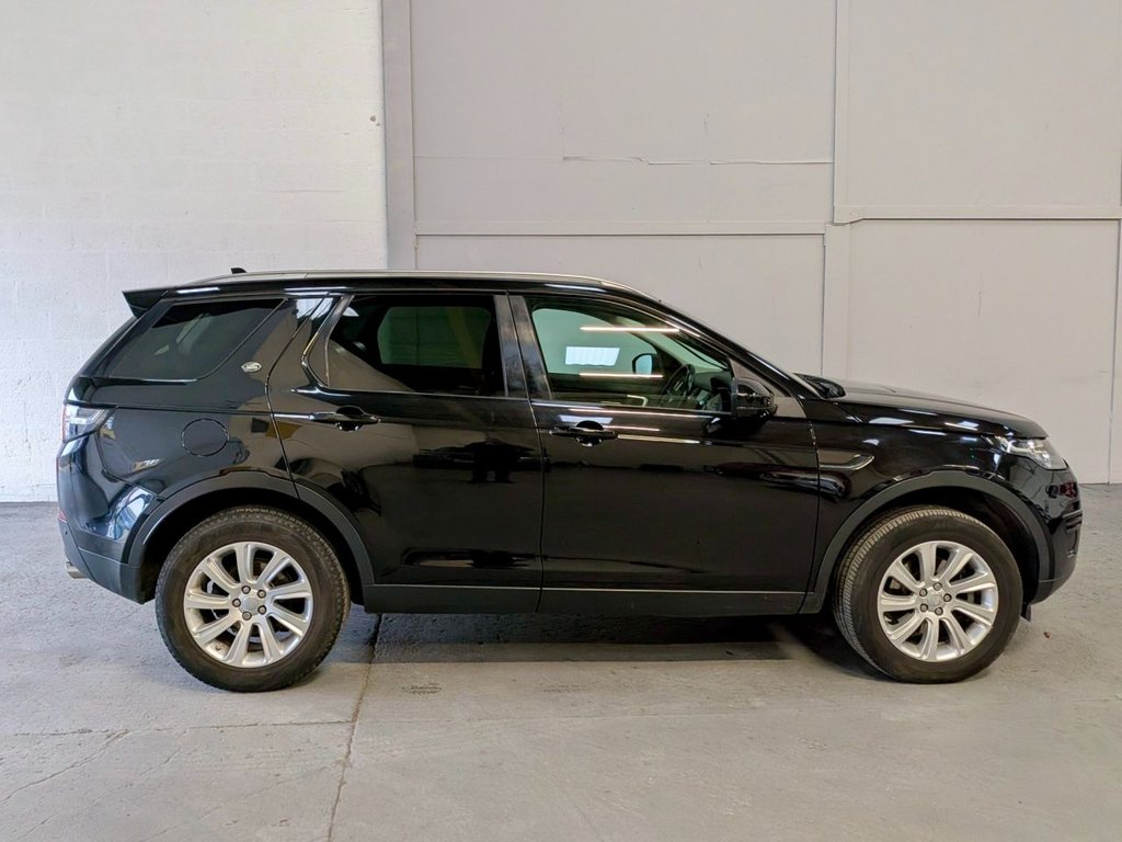 Used Land Rover Discovery Sport 2015 for sale - 77037780: Photo 3