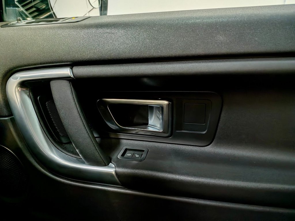 Used Land Rover Discovery Sport 2015 for sale - 77037780: Photo 32