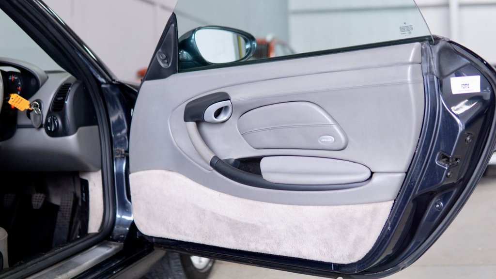 Used Porsche Boxster 2004 for sale - 78097002: Photo 27