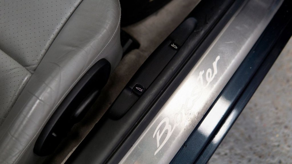 Used Porsche Boxster 2004 for sale - 78097002: Photo 38